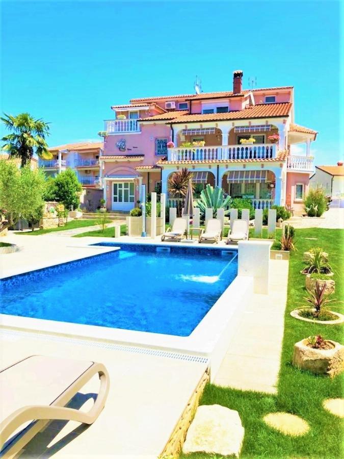 Apartment Villa Engel with Pool Poreč Buitenkant foto